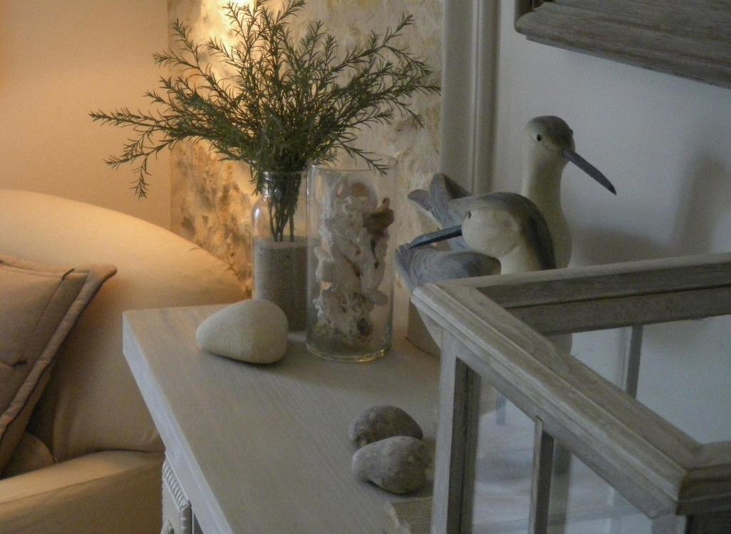 Hotel Les Persiennes Saintes Pokoj fotografie